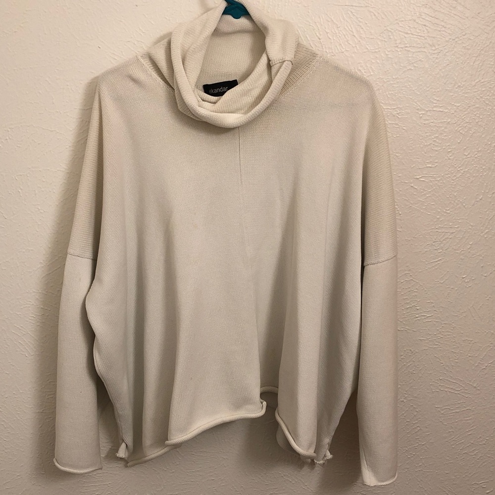 White heavy cotton knit sweater- loose swing fit